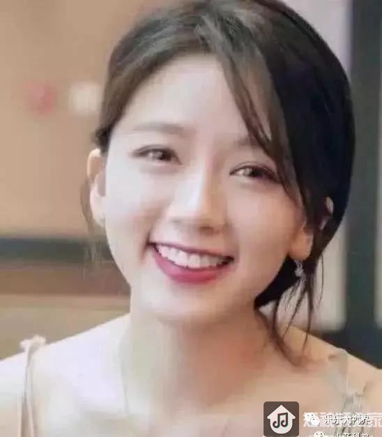 抖音胖娘素颜照曝光，活该能火！