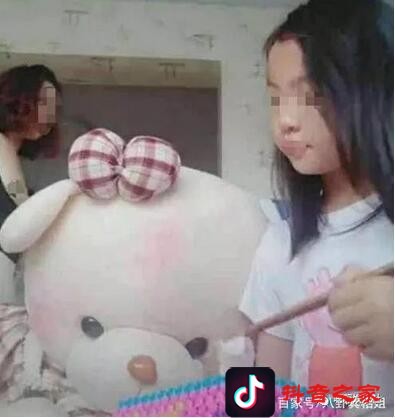 抖音继“洗澡门”后又爆出“洗澡门”事件？