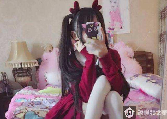抖音蔡萝莉资料大曝光，原来是个心机婊？
