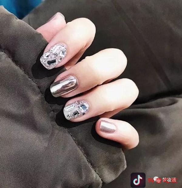 盘点抖音最火的十款美甲款式