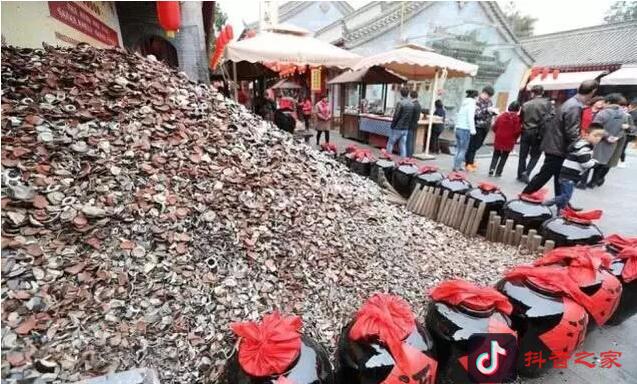 抖音最火西安摔碗酒如今却是这样的景象